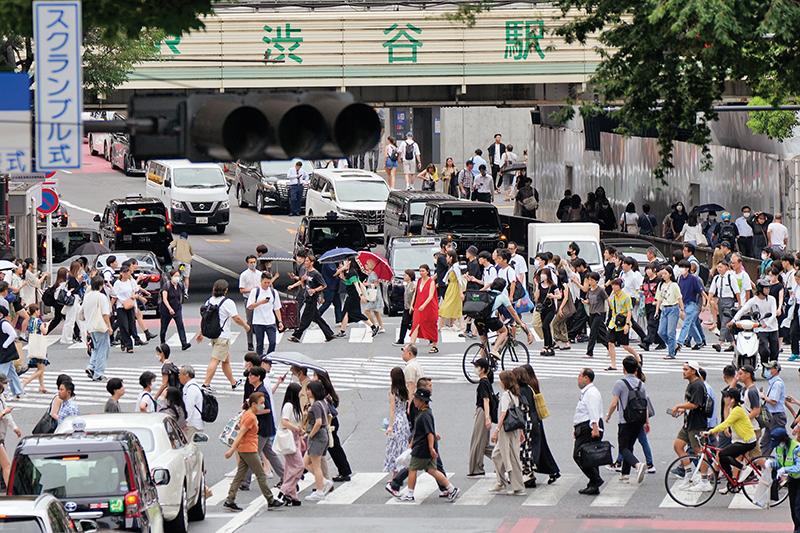 岸田“黄金三年”后黯然出局，自民党总裁选战缺少绝对王者