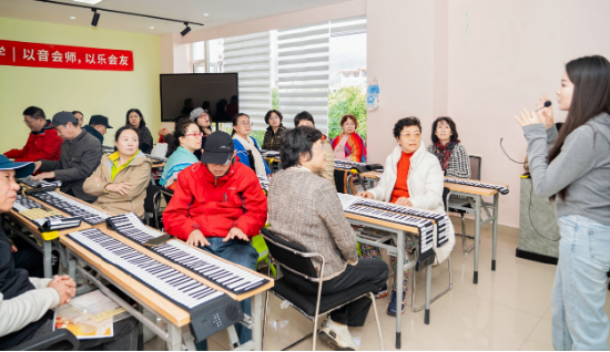 67.9%老年人选择研学出游：量子之歌“千尺学堂”解锁银发学习新模式  第3张