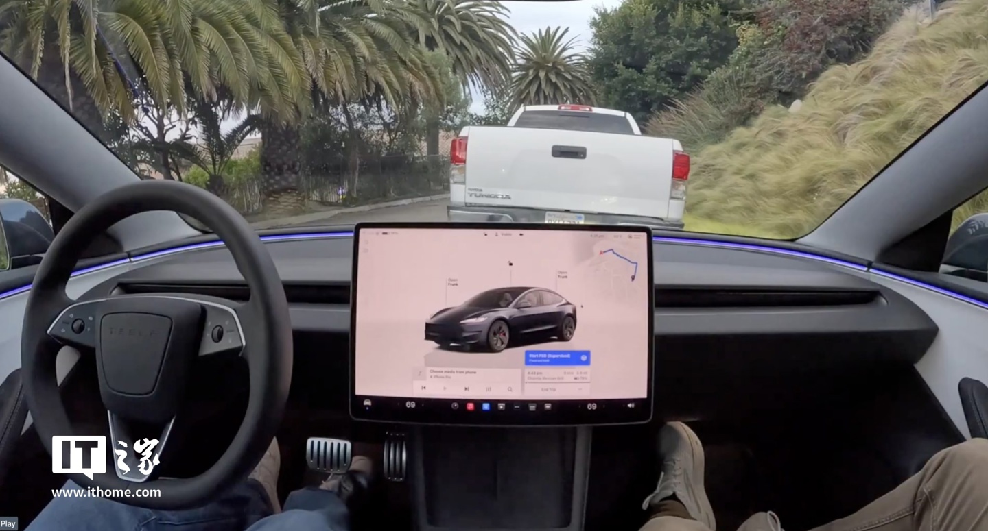 特斯拉 FSD V13.2 用户实测：表现惊艳，可实现“点对点”自动驾驶  第1张